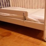 Зачем использовать бортики для детской кроватки